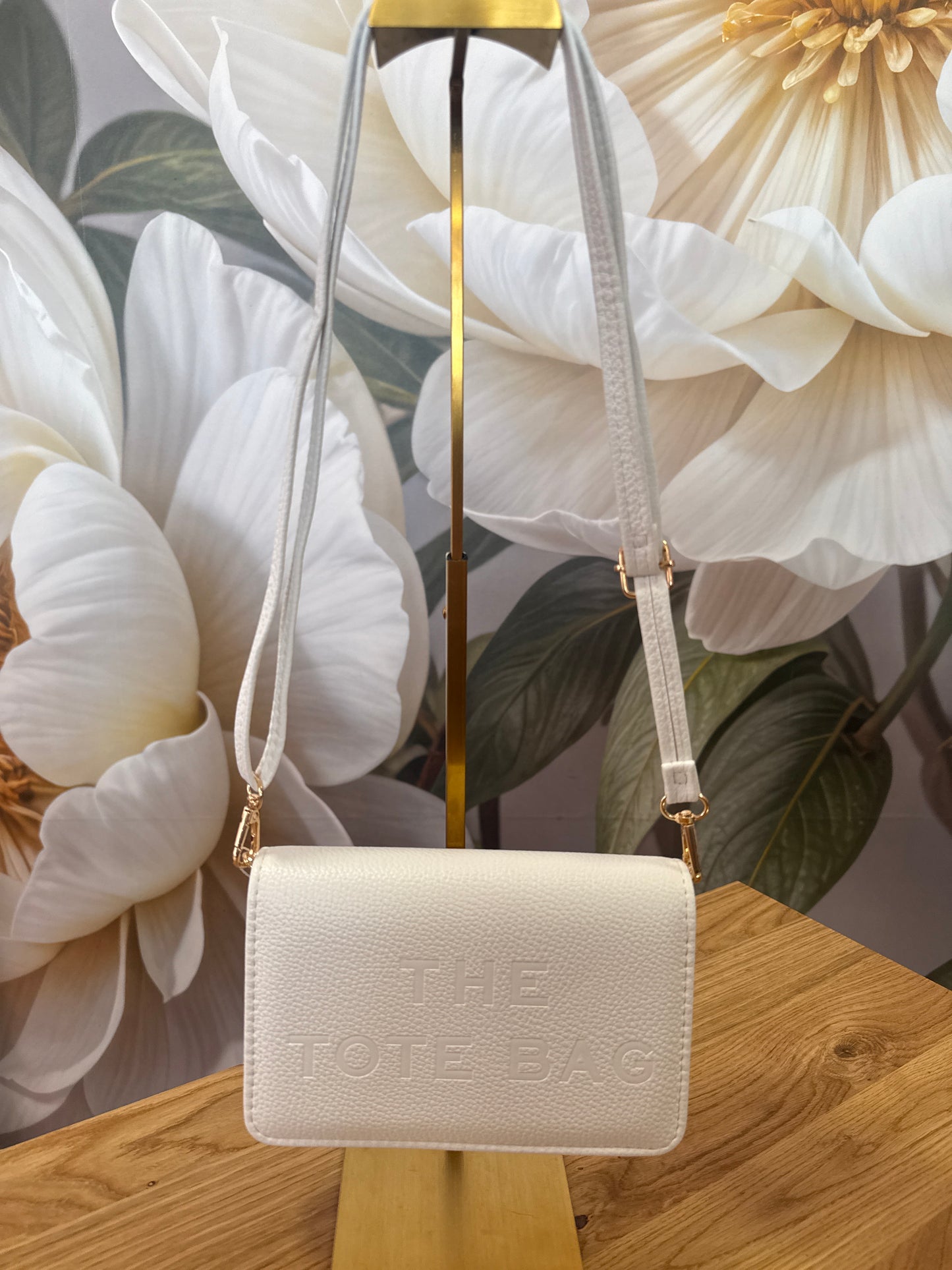 Gorgeous tote bag in white, Thelma