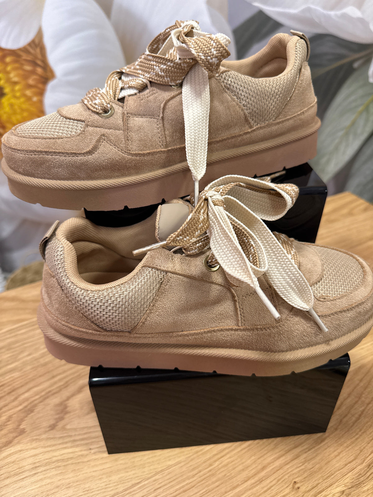 Lovely faux suede double lace trainer, Piper