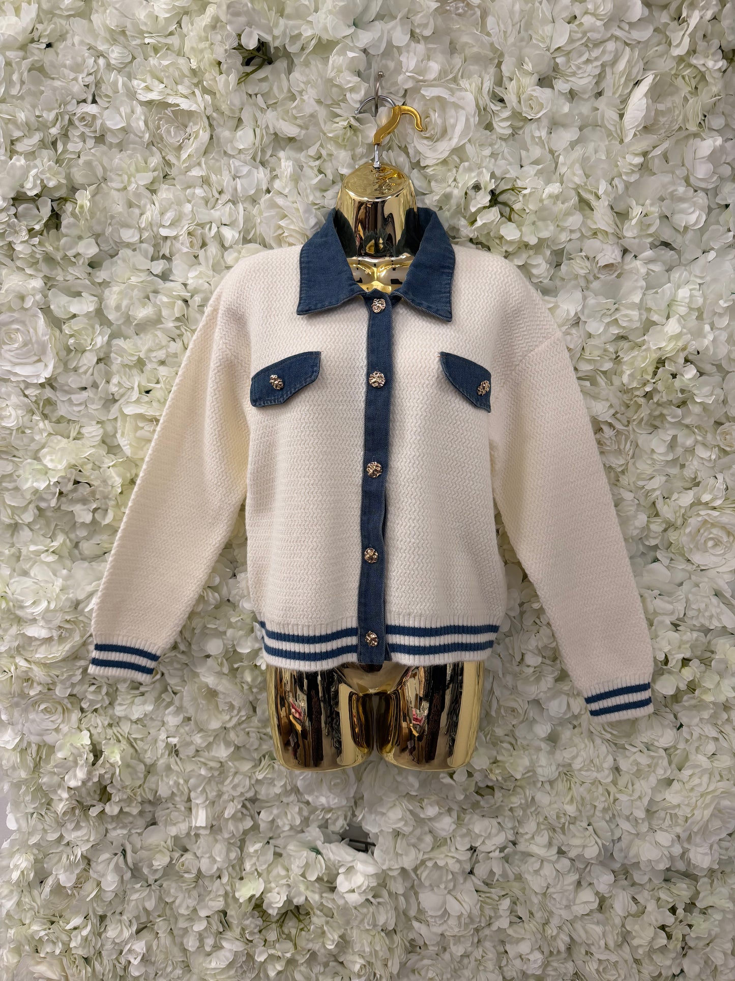 Lovely cream cardigan betty