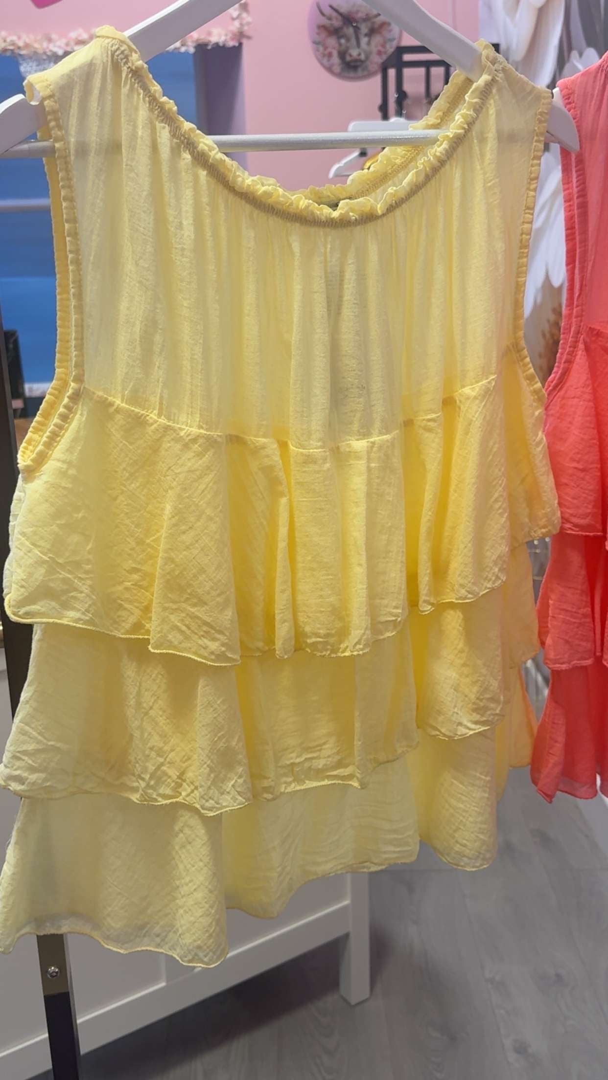Ruffle layed top Valencia