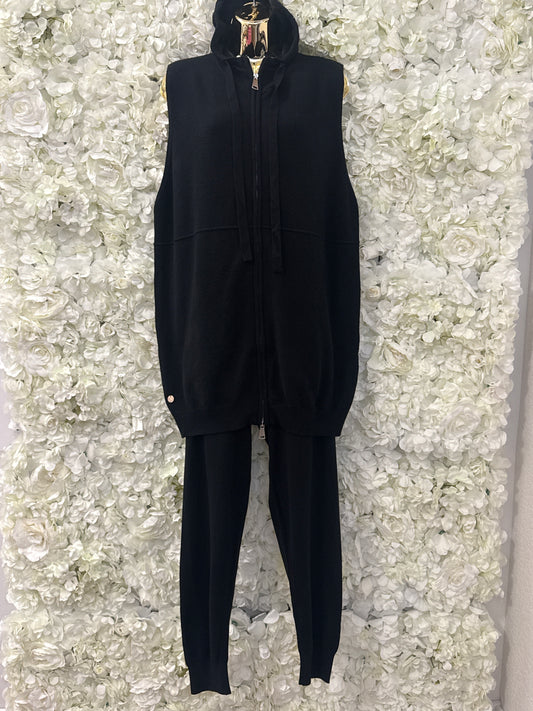 Malissa J collection, stunning knitted set in black, Cally