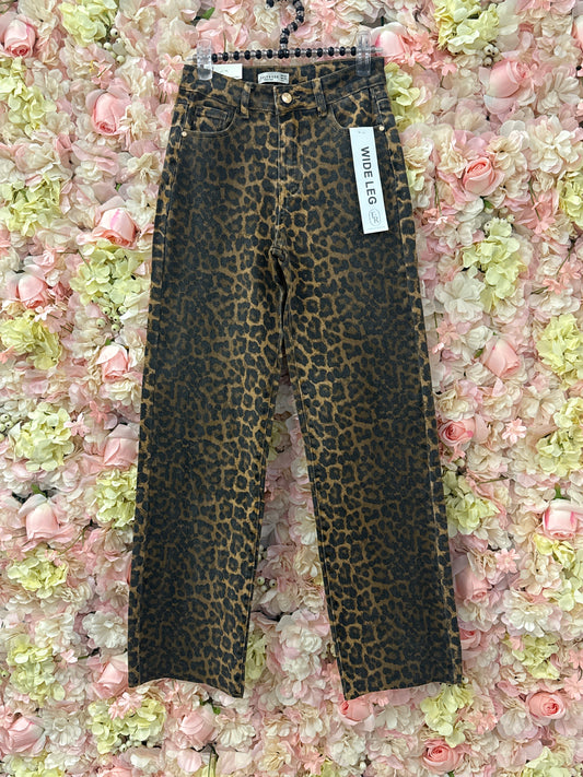 Leopard print jeans, Carmen