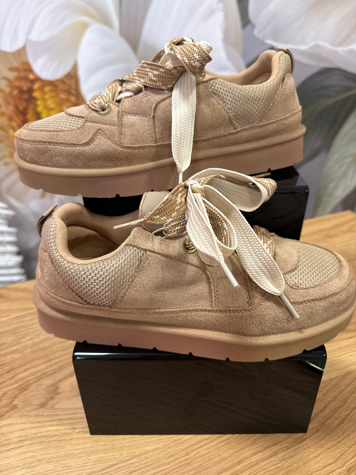 Lovely faux suede double lace trainer, Piper