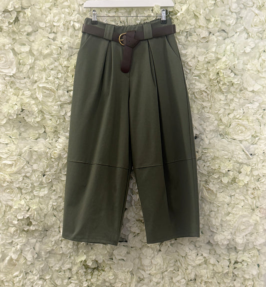 Gorgeous barrel trousers in khaki, Tilly