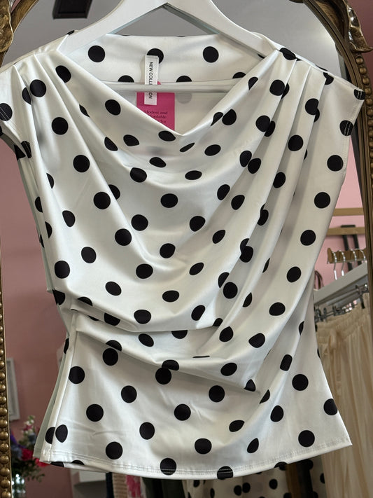 Polka dot top, Keswick