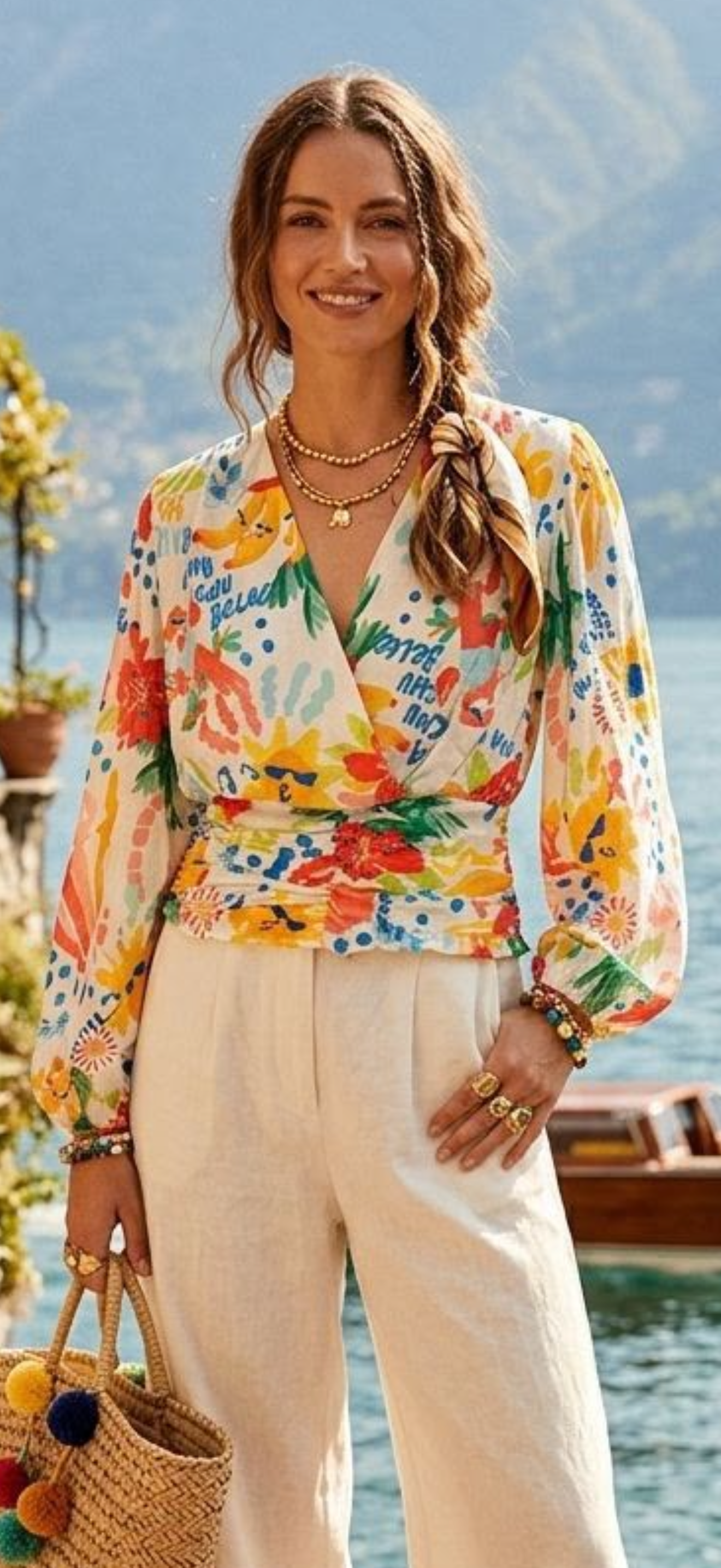 Stunning crossover top Della