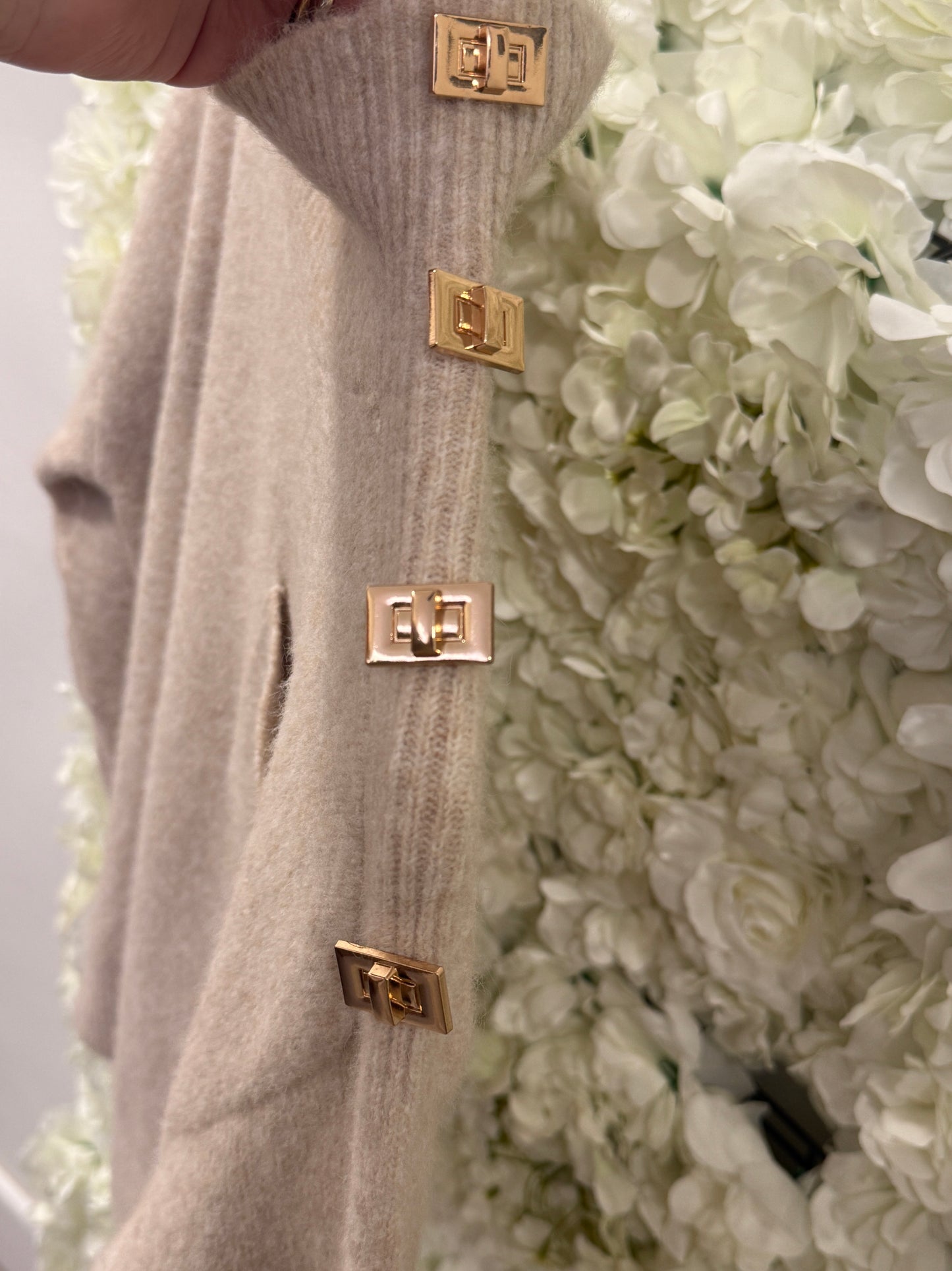 Gorgeous turtle neck jumper, Donna oatmeal