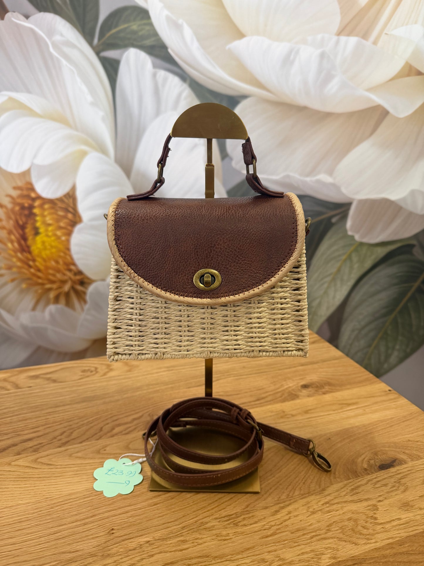 Straw box bag across body     Martini