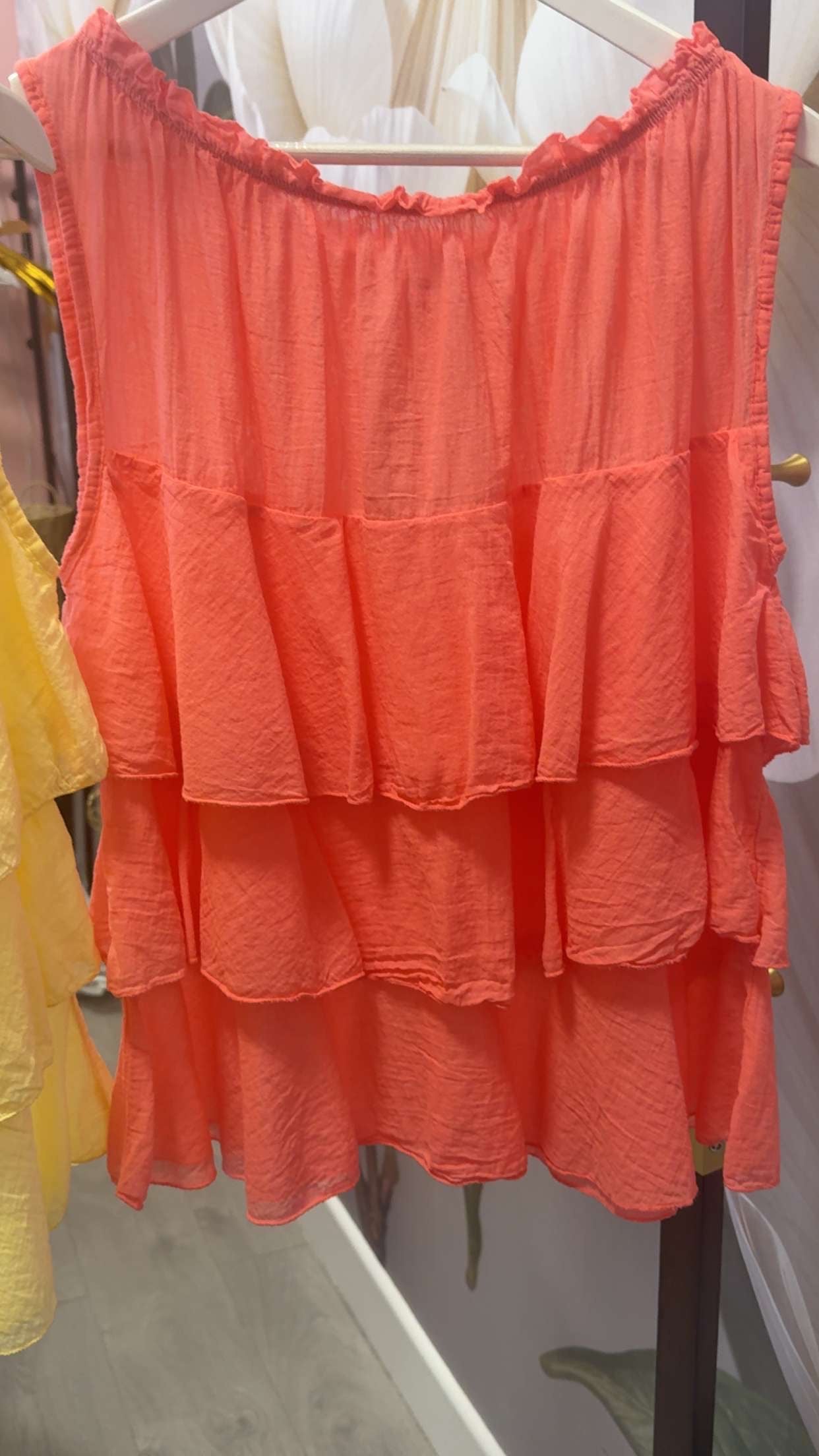 Ruffle layed top Valencia